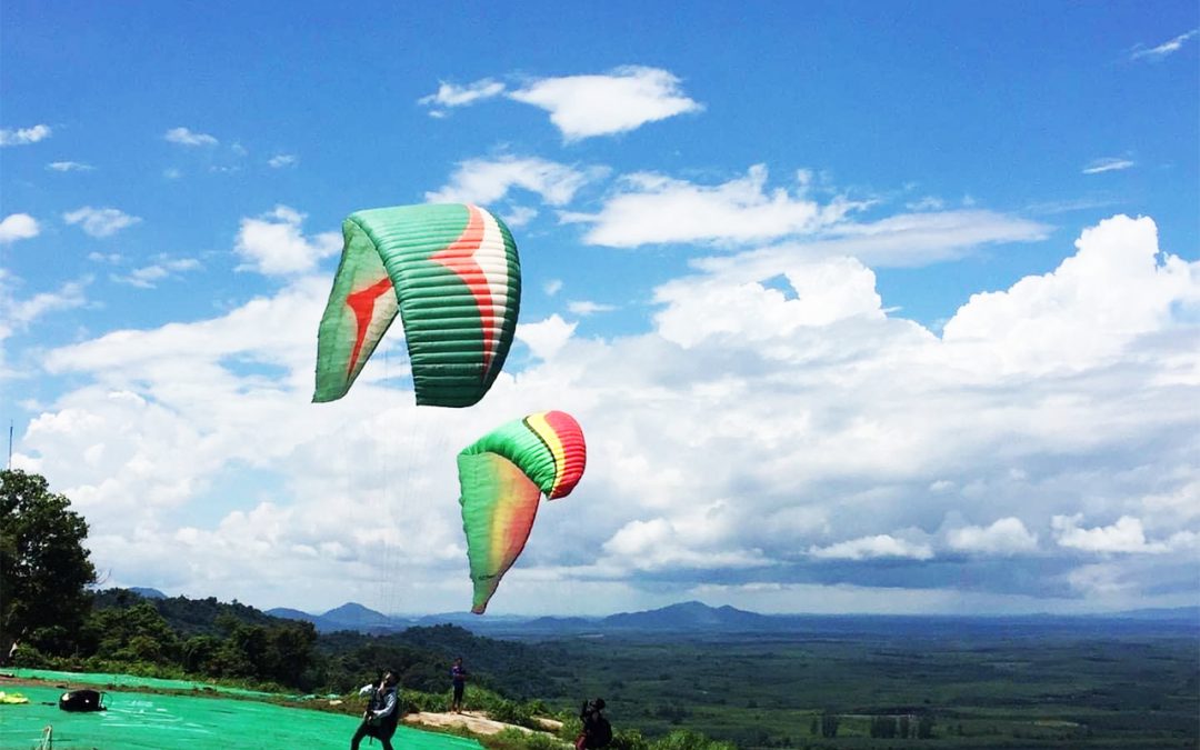 กิจกรรม Paragliding ชลบุรี (เขาอ่างแก้ว)